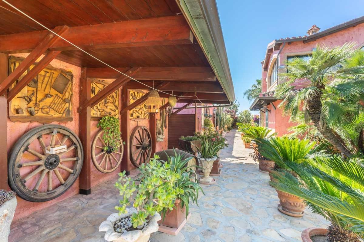 فلوميني دي كوارتو Villa Flumini المظهر الخارجي الصورة